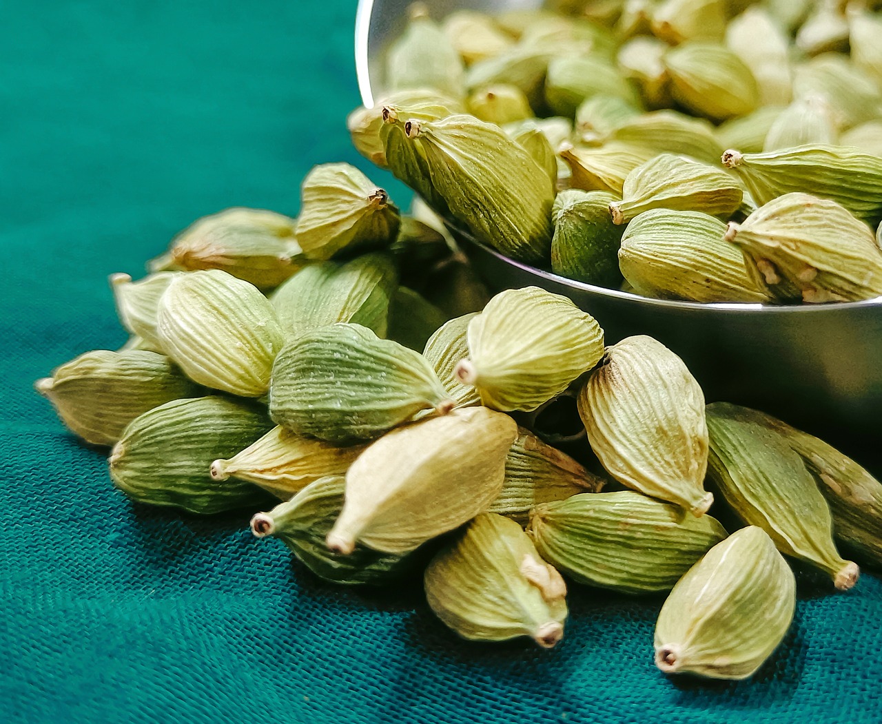 Kerala Cardamoms – Unraveling the Delightful Flavor and Rich Aroma